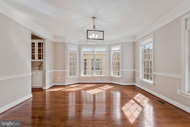 9183 TOPAZ ST, Fairfax, VA 22031