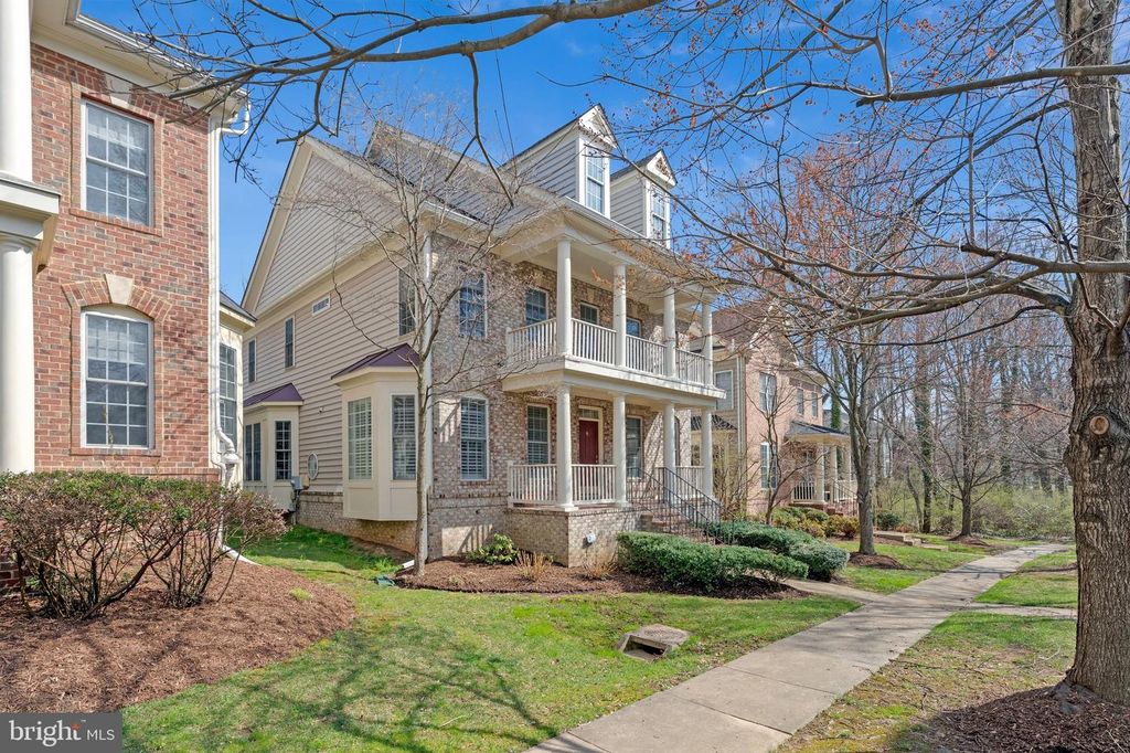 9183 TOPAZ ST, Fairfax, VA 22031