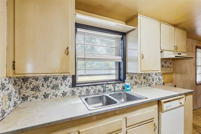 1820 Cherry Lane, Del City, OK 73115