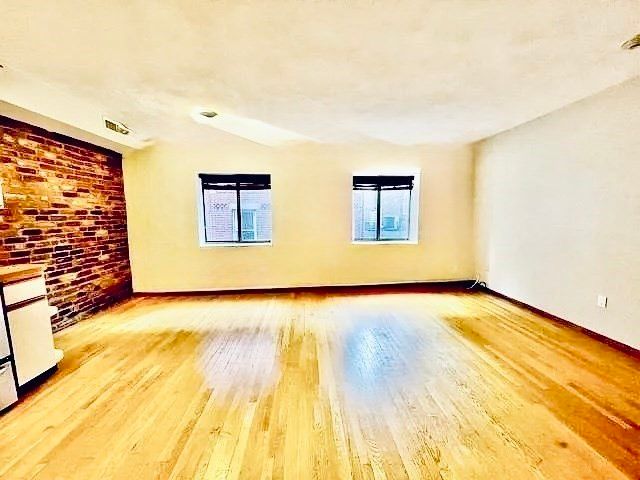 8 Wiget 2, Boston, MA 02113