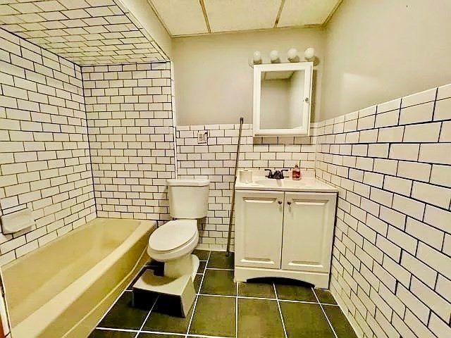 8 Wiget 2, Boston, MA 02113