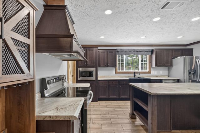 1308 Whitehouse Road, Summerville, SC 29486