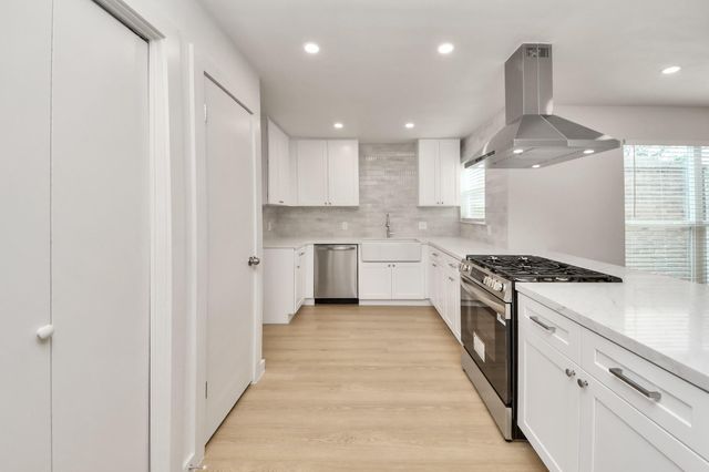 7227 Cabrina Lane, Houston, TX 77083