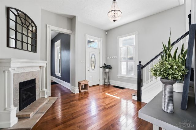 1317 Grace Avenue, Cincinnati, OH 45208