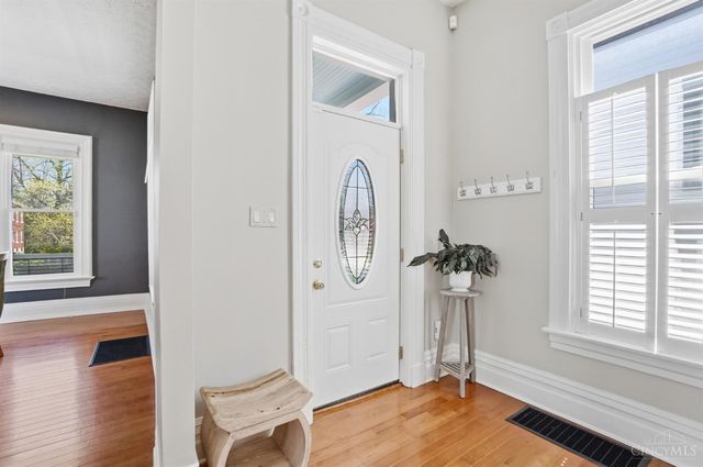 1317 Grace Avenue, Cincinnati, OH 45208