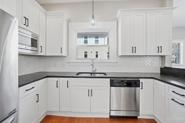 1317 Grace Avenue, Cincinnati, OH 45208