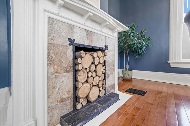 1317 Grace Avenue, Cincinnati, OH 45208
