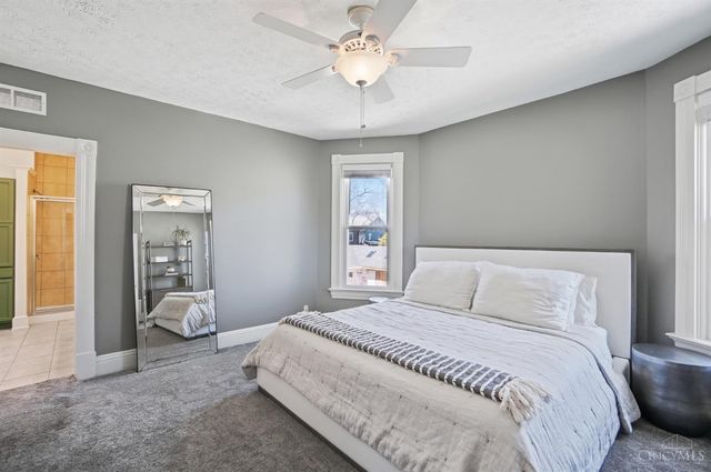 1317 Grace Avenue, Cincinnati, OH 45208