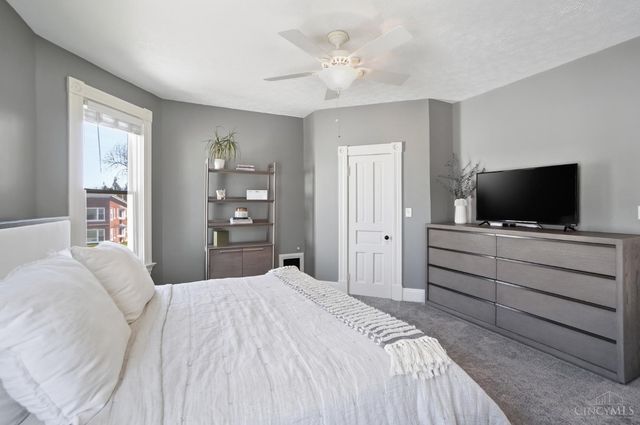1317 Grace Avenue, Cincinnati, OH 45208