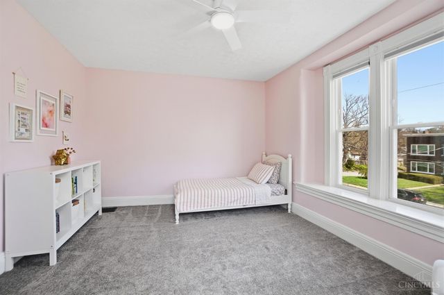 1317 Grace Avenue, Cincinnati, OH 45208