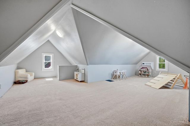 1317 Grace Avenue, Cincinnati, OH 45208