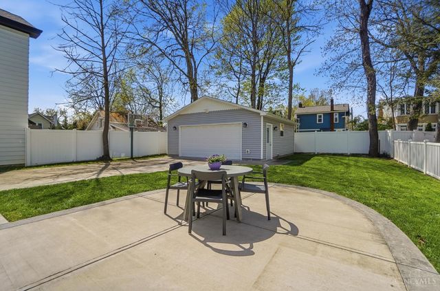 1317 Grace Avenue, Cincinnati, OH 45208