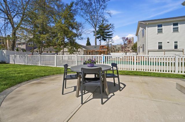 1317 Grace Avenue, Cincinnati, OH 45208