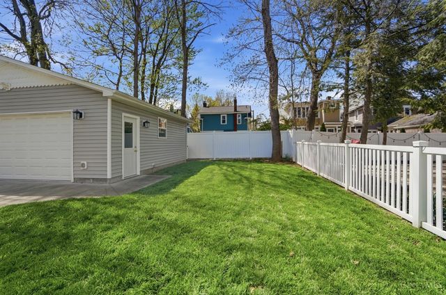1317 Grace Avenue, Cincinnati, OH 45208