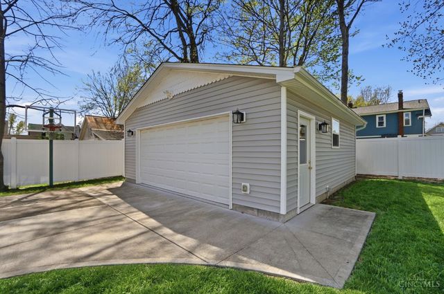 1317 Grace Avenue, Cincinnati, OH 45208