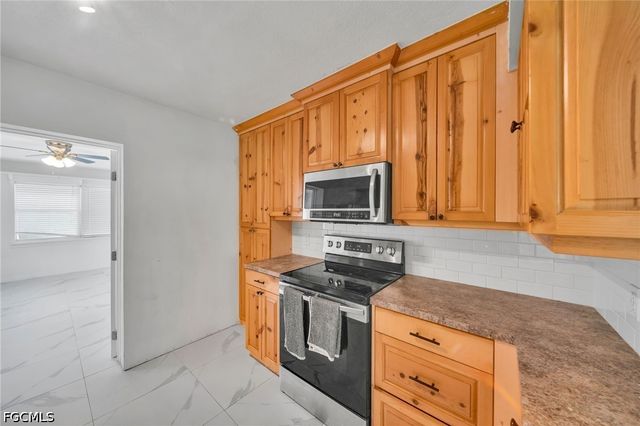 302 E Penn RD, Lehigh Acres, FL 33936