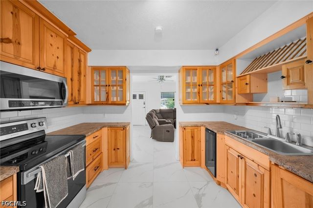 302 E Penn RD, Lehigh Acres, FL 33936