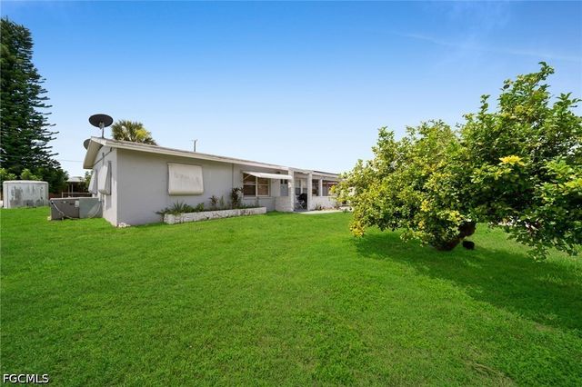302 E Penn RD, Lehigh Acres, FL 33936