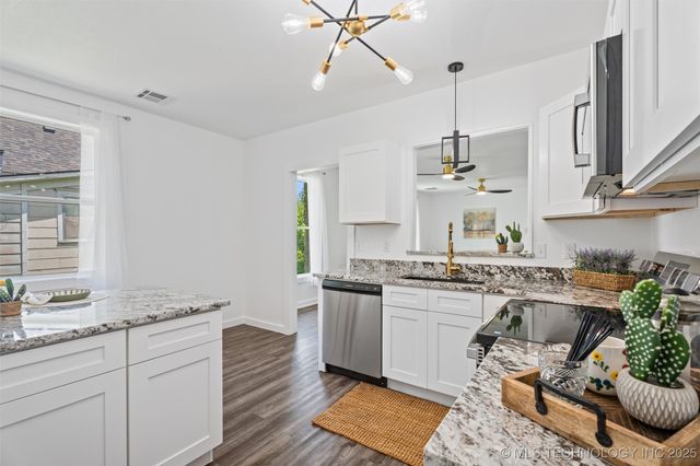 515 S Creek Avenue, Bartlesville, OK 74003