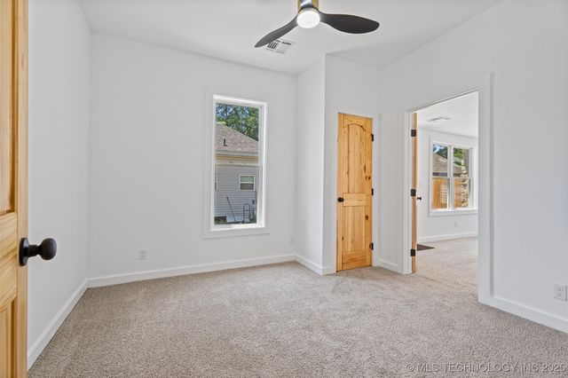 515 S Creek Avenue, Bartlesville, OK 74003