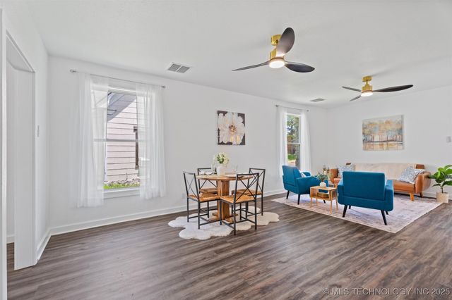 515 S Creek Avenue, Bartlesville, OK 74003