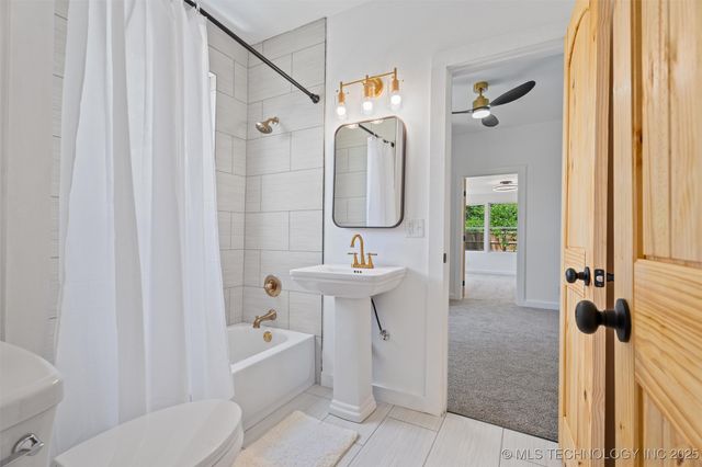 515 S Creek Avenue, Bartlesville, OK 74003