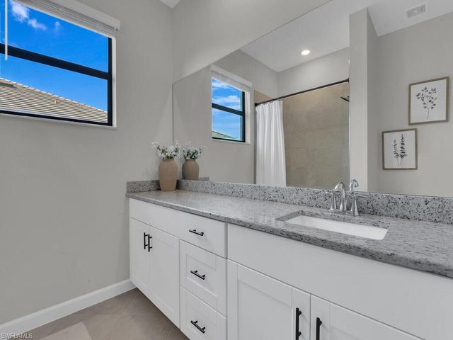 14253 Pine Lodge LN, Fort Myers, FL 33913