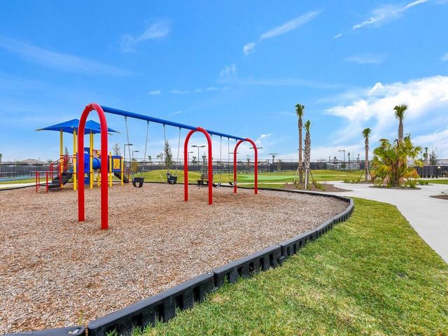 14253 Pine Lodge LN, Fort Myers, FL 33913