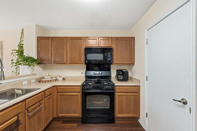 5721 Abby Ann LN, Austin, TX 78747
