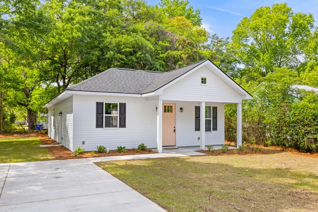 2620 Stark Lane, North Charleston, SC 29405