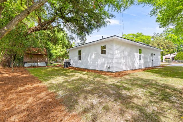 2620 Stark Lane, North Charleston, SC 29405