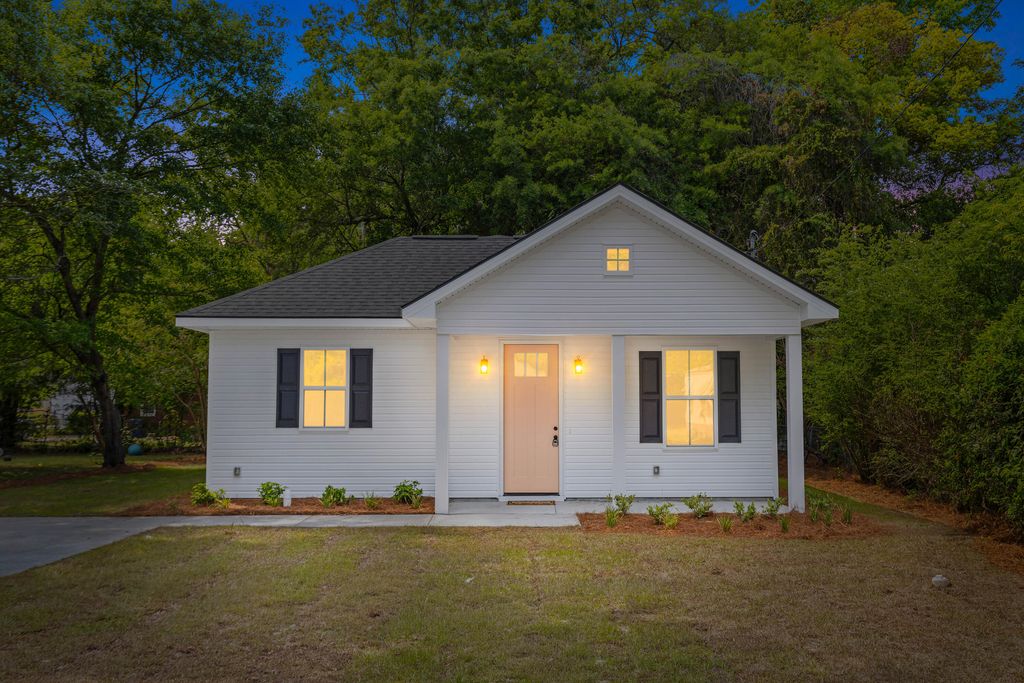 2620 Stark Lane, North Charleston, SC 29405