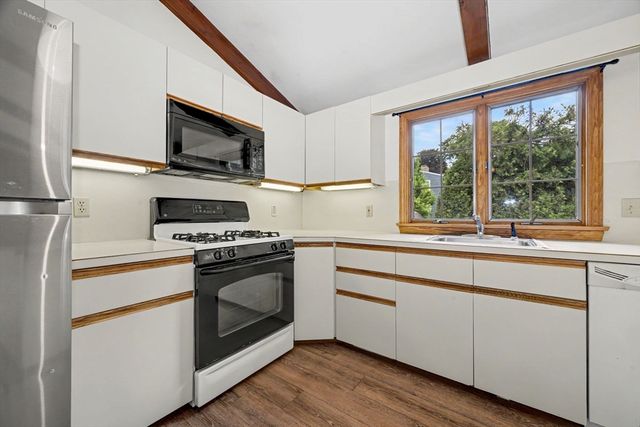95 Gleason Rd, Lexington, MA 02420