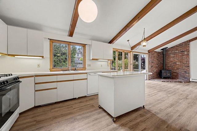 95 Gleason Rd, Lexington, MA 02420