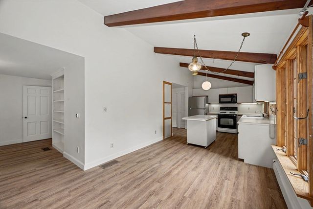 95 Gleason Rd, Lexington, MA 02420