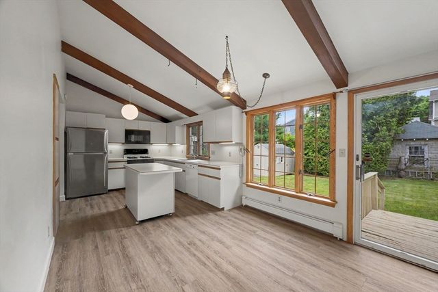 95 Gleason Rd, Lexington, MA 02420