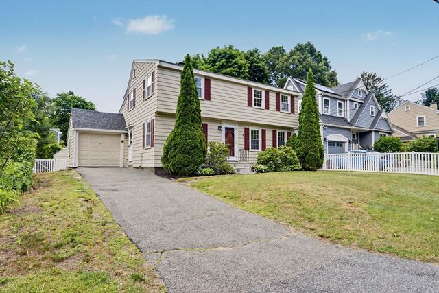 95 Gleason Rd, Lexington, MA 02420