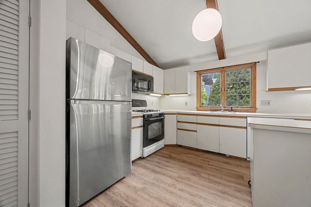 95 Gleason Rd, Lexington, MA 02420