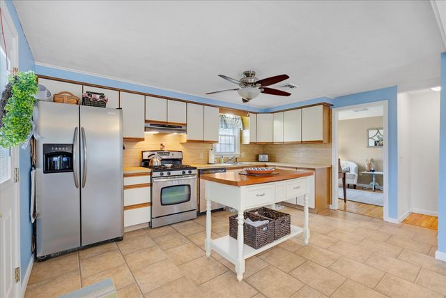75 Trout Brook Road, Cotuit, MA 02635
