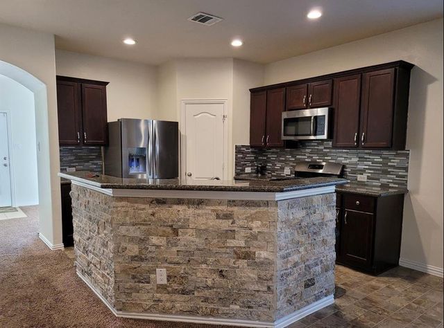 3410 Hunters Canyon, Baytown, TX 77521