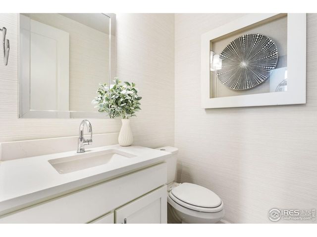 6429 Union Creek Dr, Loveland, CO 80538