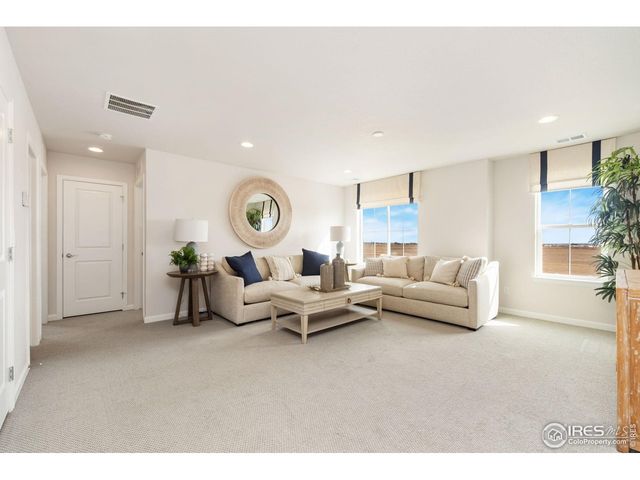 6429 Union Creek Dr, Loveland, CO 80538