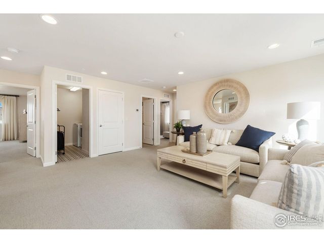 6429 Union Creek Dr, Loveland, CO 80538