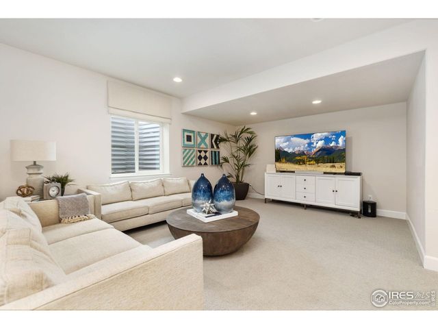 6429 Union Creek Dr, Loveland, CO 80538