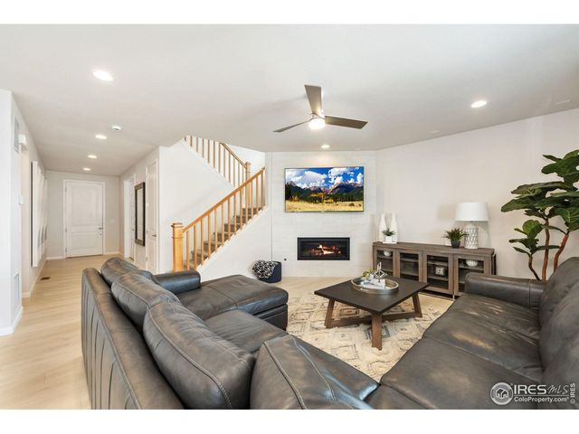 6429 Union Creek Dr, Loveland, CO 80538