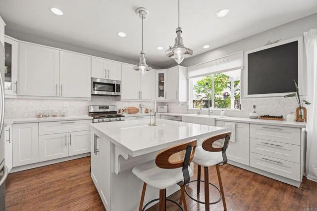 38174 Sherwood Street, Murrieta, CA 92562