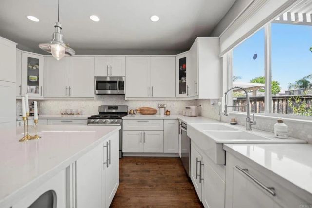 38174 Sherwood Street, Murrieta, CA 92562