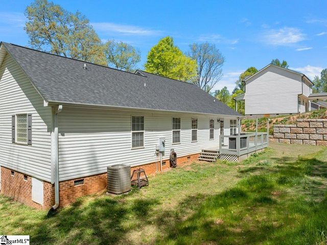 761 Pearson Town Road, Moore, SC 29369