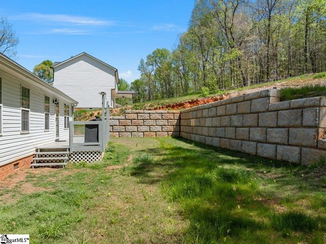 761 Pearson Town Road, Moore, SC 29369