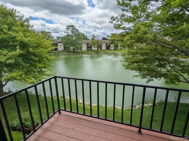 7605 Woodview Street, Westland, MI 48185